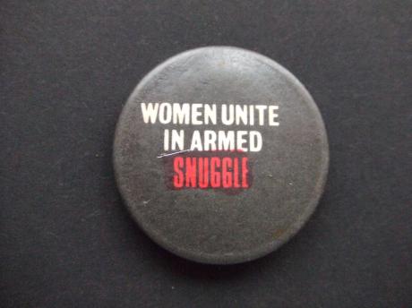 Woman unite in armed snuggle leger